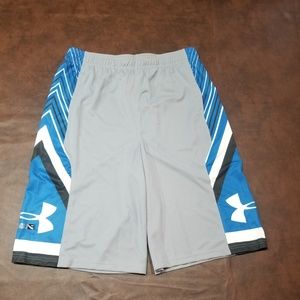 Boys Under Armour Loose Shorts NWT YXL